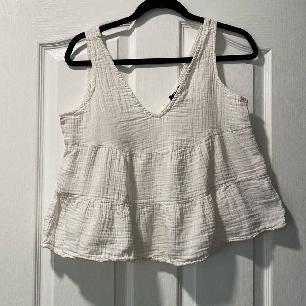 Gap flowy tank top, size small, white.